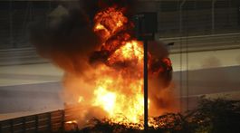 Grosjean sa opäť narodil. Jeho auto vybuchlo, unikol v poslednej chvíli