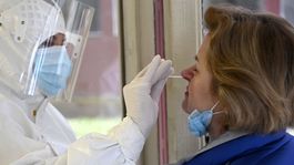 Máme rekordný počet hospitalizovaných, Krajčí odobril Sputnik