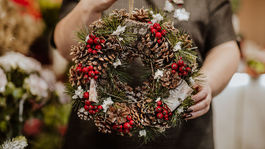 Čím ozdobiť pred Vianocami dvere? Krásnymi vencami, ktoré pritiahnu sviatočnú náladu