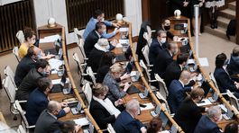 Diskusia: Sú predčasné voľby východiskom?