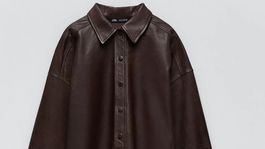Dámska kožená košeľová bunda Zara, predáva sa za 149 eur.