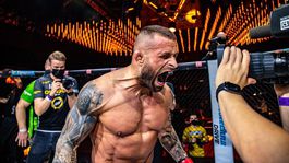 Vémola dominantne splnil sľub. Mikuláška uškrtil za dve minúty