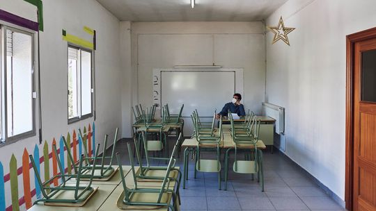 Učiteľka pred žiakmi popierala ruské zločiny na Ukrajine. Dostala podmienku a nesmie k deťom 