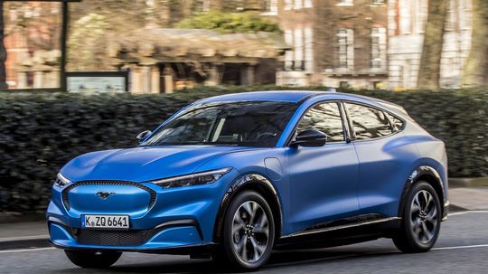 Ford Mustang Mach-E - 2021