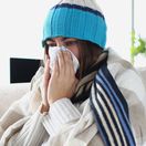 žena, choroba, smrkanie, vreckovka, teplota, horúčka, Covid-19, prechladnutie, chrípka, alergia