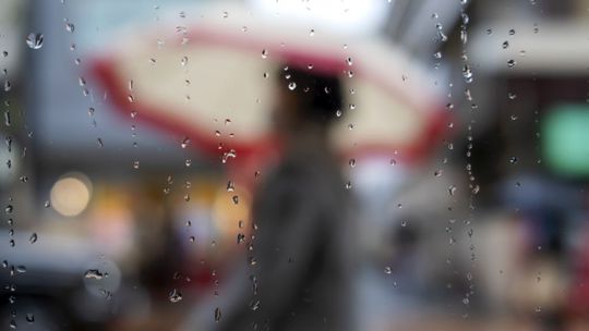 Silný vietor a dážď paralyzovali Peking. Letiská zrušili 700 letov