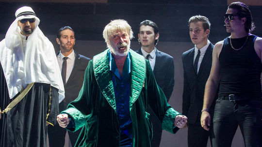 Štefan Kožka na doskách Divadla Nová scéna v...