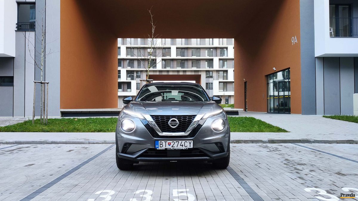 Nissan Juke svieti výhradne LED svetlami. Tie...