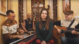 Tip na slovenskú vianočnú skladbu: Tancujú zvony od Simy Martausovej