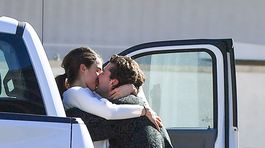 Nová láska či obeť? LaBeoufa obvinila ex z týrania, on už má po boku novú krásku