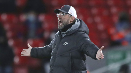 Búrlivákovi na striedačke Liverpoolu praskli nervy, odniesol si to rozhodca. Bol som pod vplyvom emócií a hnevu, vraví Klopp