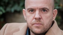 Vie, ako nakŕmiť diktátora aj vycvičiť medvede