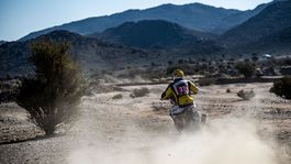 Piesok, ťavia tráva, airbagová vesta v akcii. Jantar Team prvýkrát preverili duny