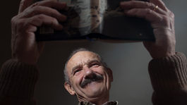 Dušan Dušek píše ľahkým perom