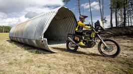 Líder skončil po ťažkom páde, Svitko naďalej medzi najlepšími