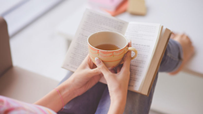kniha, žena, čítanie, čaj, káva, oddych, relax