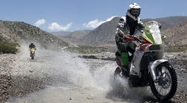 Tragédia neobišla ani Dakar ani tento rok. Motocyklista zomrel pri prevoze domov