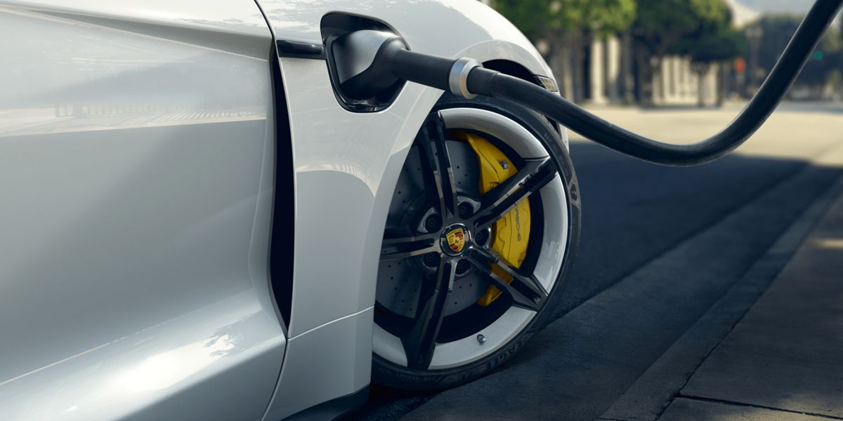 Elektrické autá by mali pomerne rýchlo podliezť...