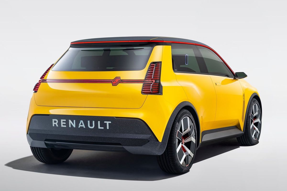 Päťdverový elektrický hatchback bude zadný pár...