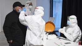 Zamestnávatelia kritizujú testovanie vo firmách. Manuál prišiel neskoro, niekde chýbajú testy