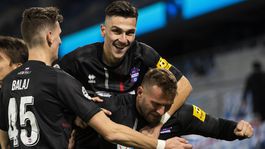 Problémy ViOnu. Polovicu kádra má v karanténe