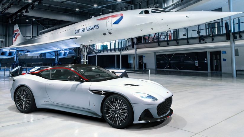 DBS Superleggera Concorde sa obliekla do farieb...