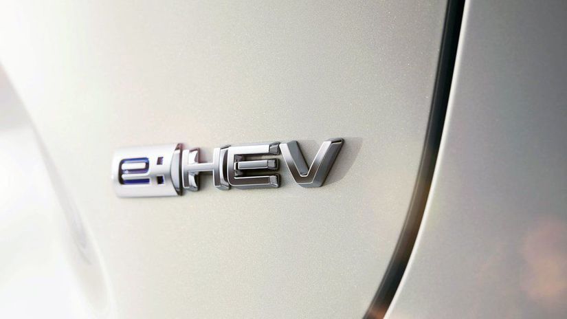 Pod kapotou si HR-V vypožičia hybridnú techniku...