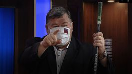 Profesora Krčméryho ste s hokejkou ešte nevideli! Zahral si s Gáboríkom