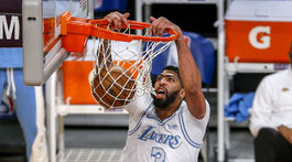 Skvelá séria Utahu pokračuje, Davis žiaril v Chicagu