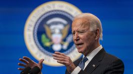 Biden v telefonáte so Stoltenbergom potvrdil oddanosť USA voči NATO