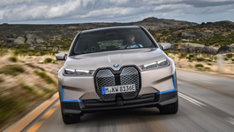 Šéf projektu BMW iX: Toto auto jazdí ako X5 M!