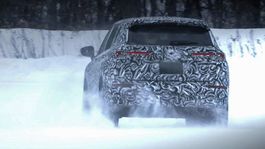 Mitsubishi Outlander: Nová generácia už ‘driftuje‘. Vraj má gény Pajera