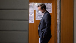 Zo zákazu do zákazu. Slovensko sa testovania a prísnych opatrení nezbaví