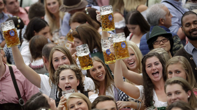 Nemecko Bavorsko koronavírus pivo Oktoberfest...