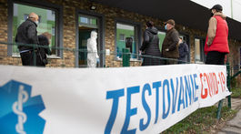 Vláda spojila rozdelenú krajinu. Testy budú opäť povinné pre všetkých