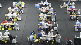 V Nitre neodporúčajú otvoriť školy, Vallo kritizuje vládu