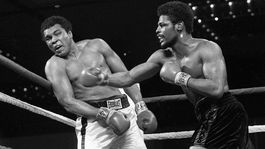 Leon Spinks, Muhammad Ali