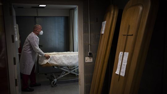 Na Slovensku v 1. štvrťroku zomrelo 14 000 ľudí, úmrtnosť klesla