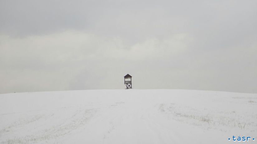 Nenáročnou je menej známa trasa z obce Ulič na...