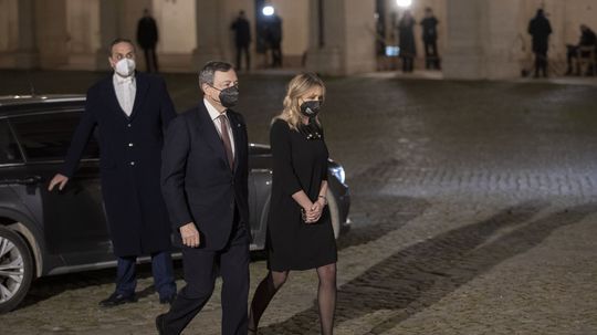 Bývalý šéf Európskej centrálnej banky Draghi zostavil novú taliansku vládu