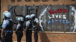 Polícia v LA vyšetruje spornú snímku Georga Floyda