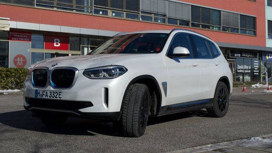 BMW iX3 Impressive (2021)