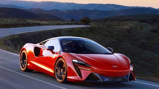 McLaren Artura - 2021