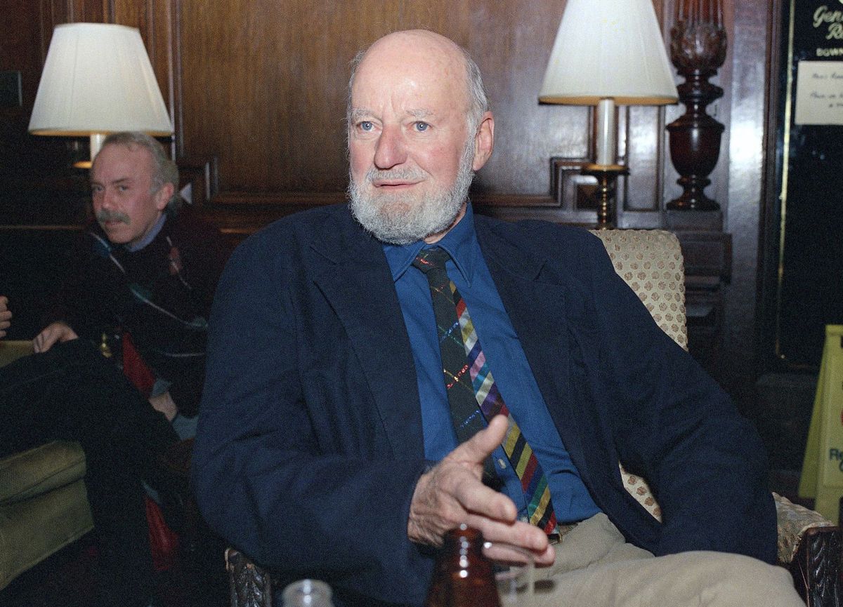 Lawrence Ferlinghetti na archívnej snímke z 8....