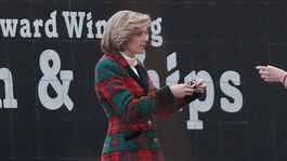 Sako, ktoré princezná Diana milovala! Teraz si ho oblieka Kristen Stewart, ako jej pristane? 