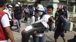 Junte v Mjanmarsku zostalo len násilie. Podcenila odpor?