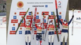 Nórky získali zlato v štafete, šťastná trinástka pre Johaugovú