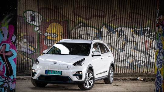 servis elektrické auto