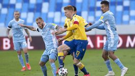 Trenčín do prvej šestky, Slovan potiahol dvojgólový Weiss