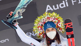 Vlhová žiarila na domácom kopci a skresala manko na Gutovú